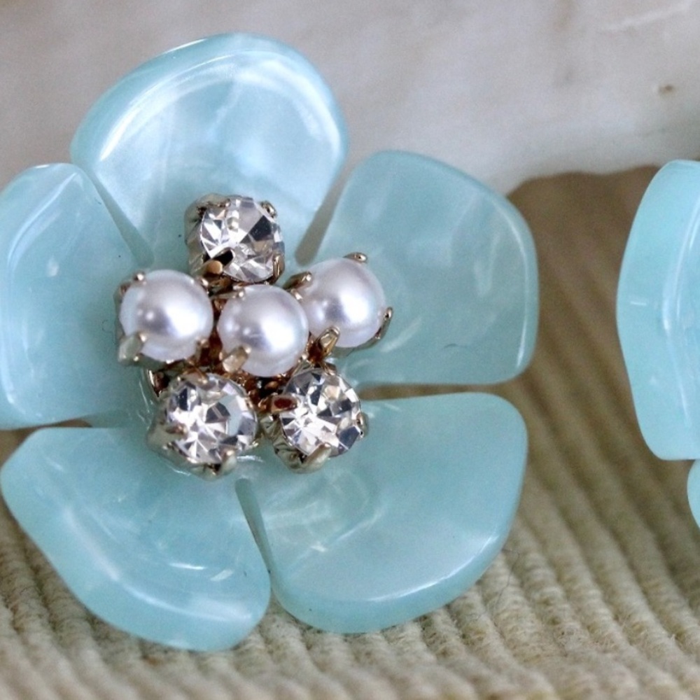 NWT On 34th Gold-Tone Color Pavé & Imitation Pearl Mother-of-Pearl Macy’s - Picture 3 of 5